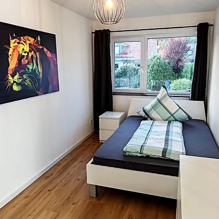 Grosse Gartenblick Mit Terrasse *