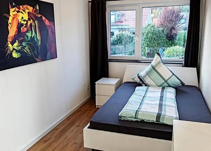 Grosse Gartenblick Mit Terrasse *