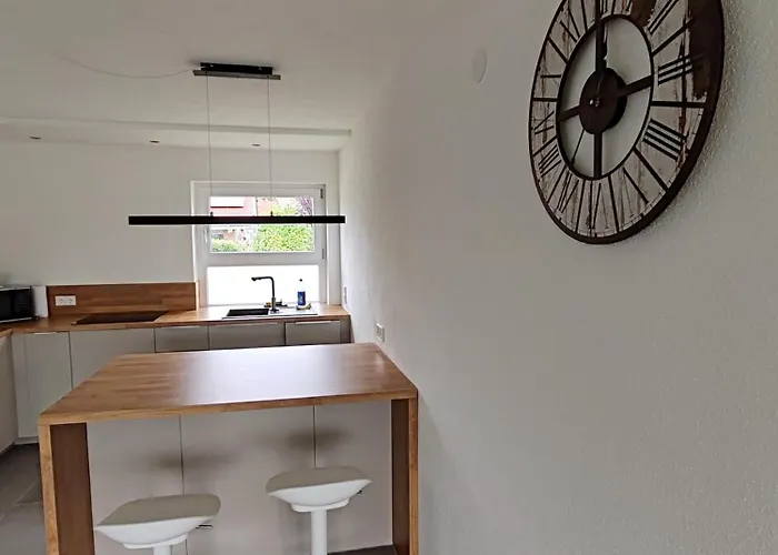 Grosse Gartenblick Mit Terrasse *